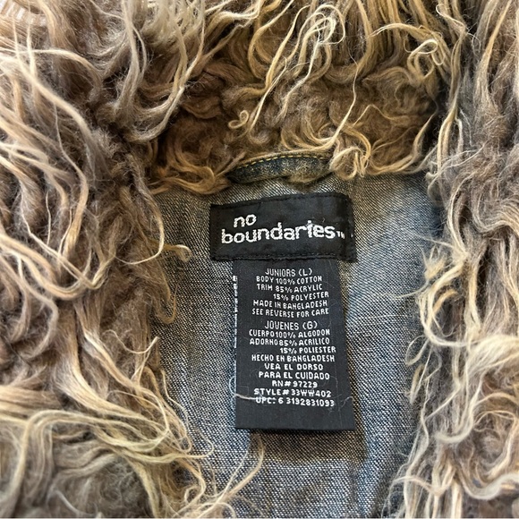 Vintage y2k Faux fur no boundaries vest size Large - Picture 2 of 5